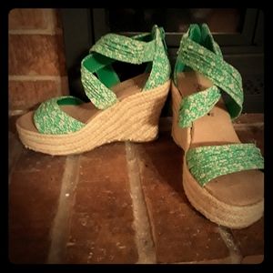 Summer wedges